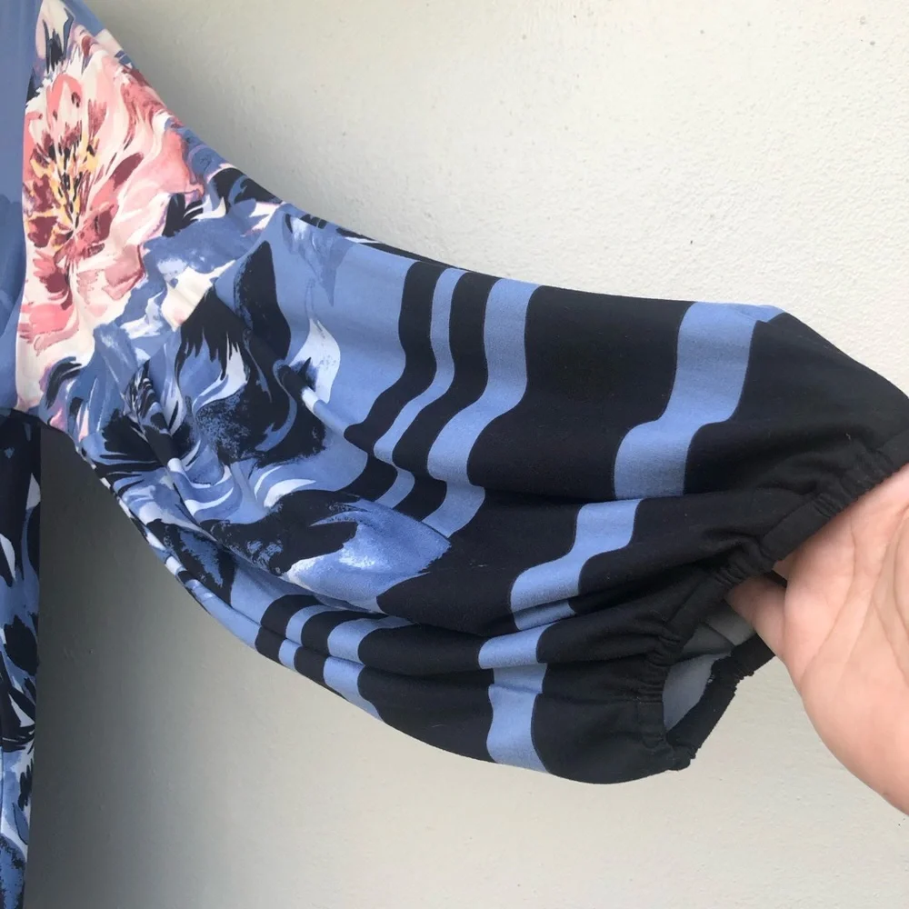 Floral Top - Picture 2 of 4
